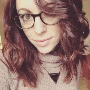 Meet your Posher, Lauren